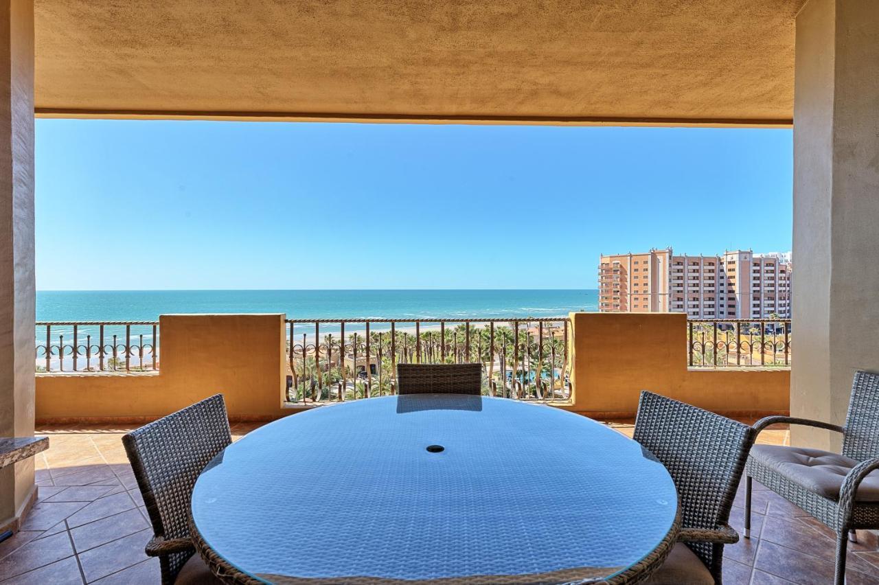 Bella Sirena 502-a Beachfront Luxury - Views, Location Apartment